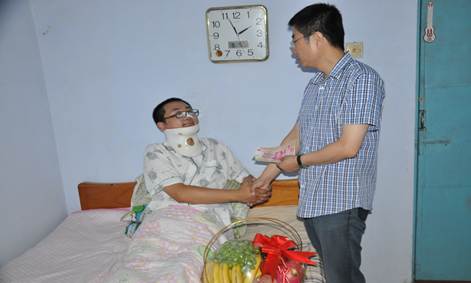 濃濃的深情(圖1) 濃濃的深情(圖1)